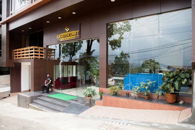 甘托克漂流酒店及休闲吧 外观 照片
